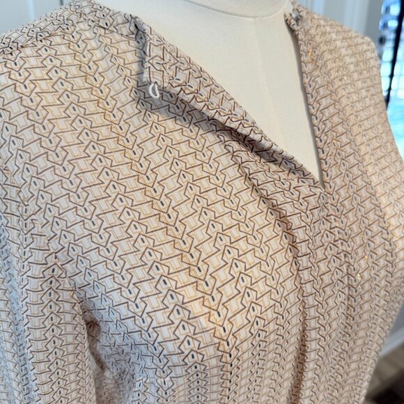 โจ Express Relaxed Portofino Blouse โ Geometric Metallic Print, Size S โจ - Picture 4 of 12